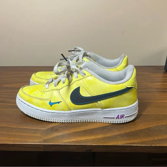 Nike Air Force 1 Peace Love Basketball Sneakers Shoes size 7Y 7 Youth Yellow - Picture 4 of 9